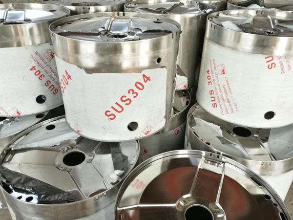 全自動(dòng)洗脫烘一體機(jī)系將水洗、脫水、烘干有機(jī)整合，為實(shí)現(xiàn)一機(jī)多用開發(fā)研制而成