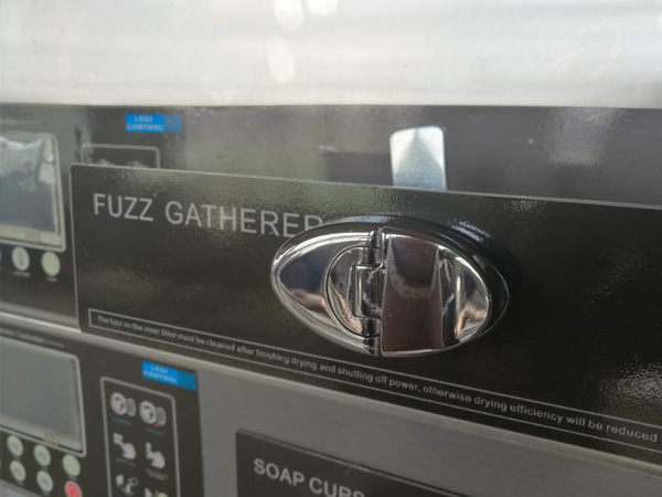 全自動(dòng)洗脫烘一體機(jī)采用變頻調(diào)速，經(jīng)濟(jì)節(jié)能